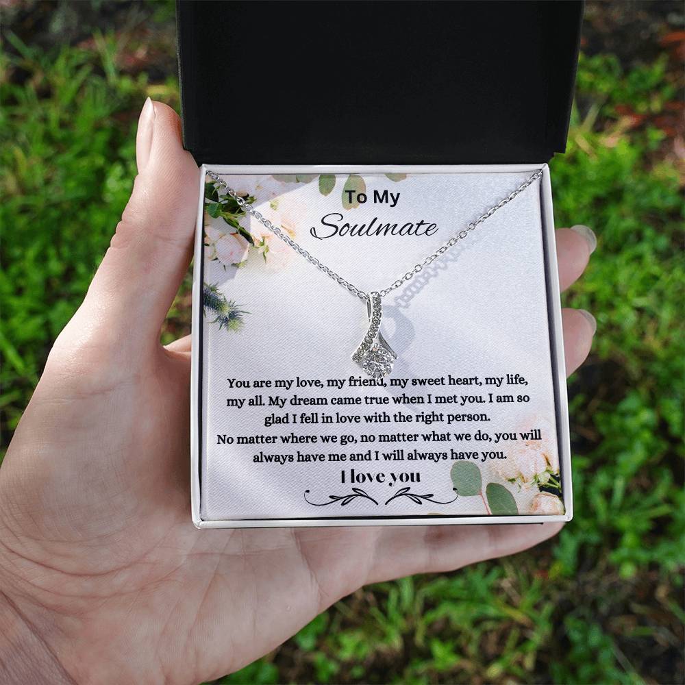 Alluring Beauty Necklace (Yellow & White Gold Variants)